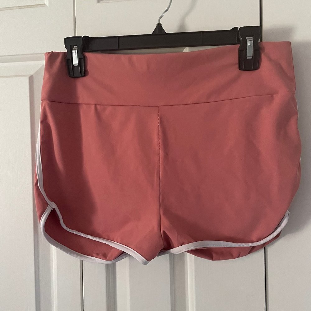 Coral Scrunch Butt Workout Shorts